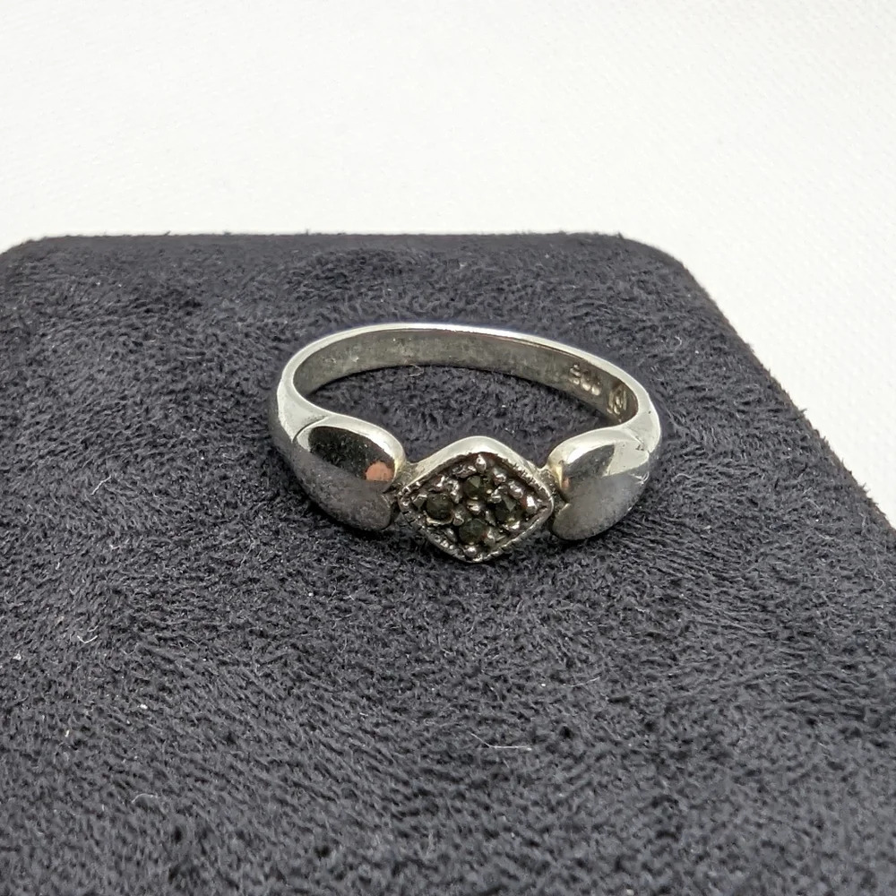 ❤️ Sterling Silver & Marcasite Cluster Heart Ring ❤️